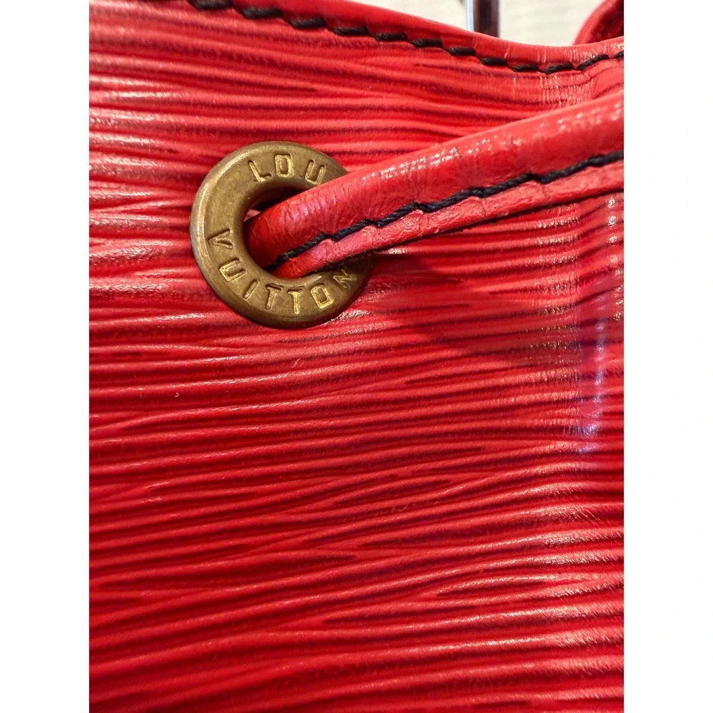 Authentic Louis Vuitton‎ Red Epi Leather Drawstring Noe Bucket Shoulder Bag